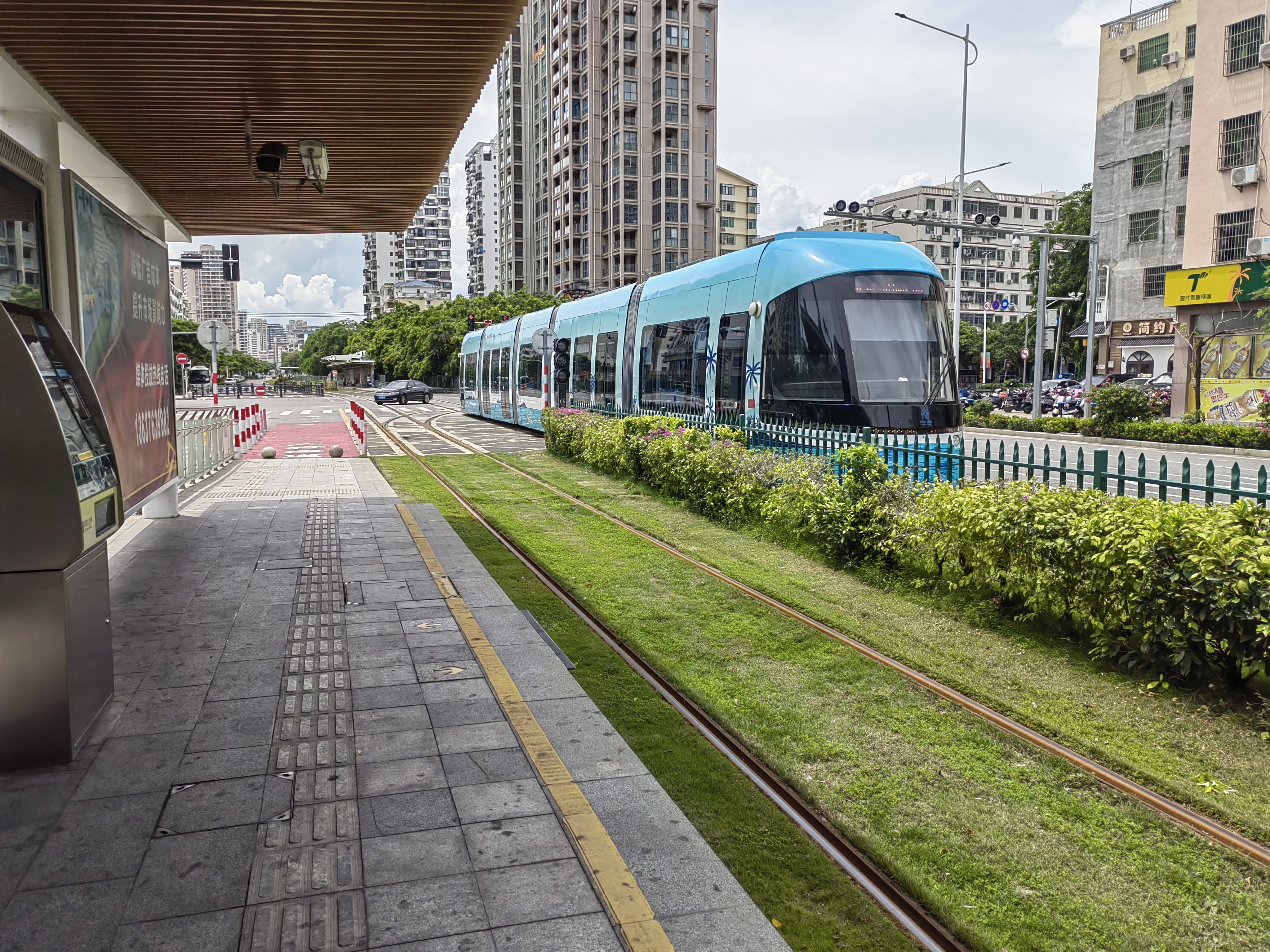 Sanya Tram